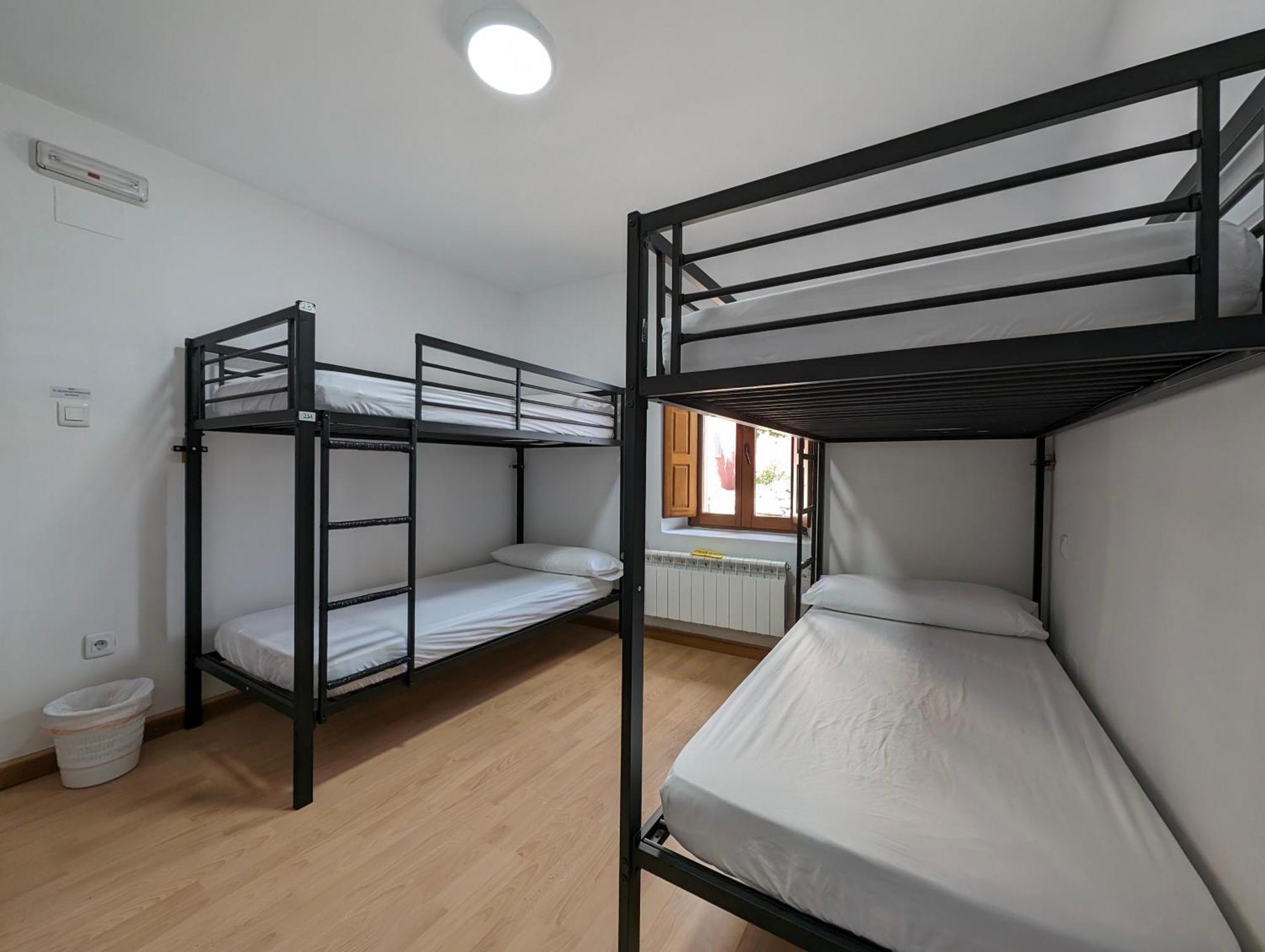 Albergue El Alfar/Pilgrim Hostel Hornillos del Camino Esterno foto