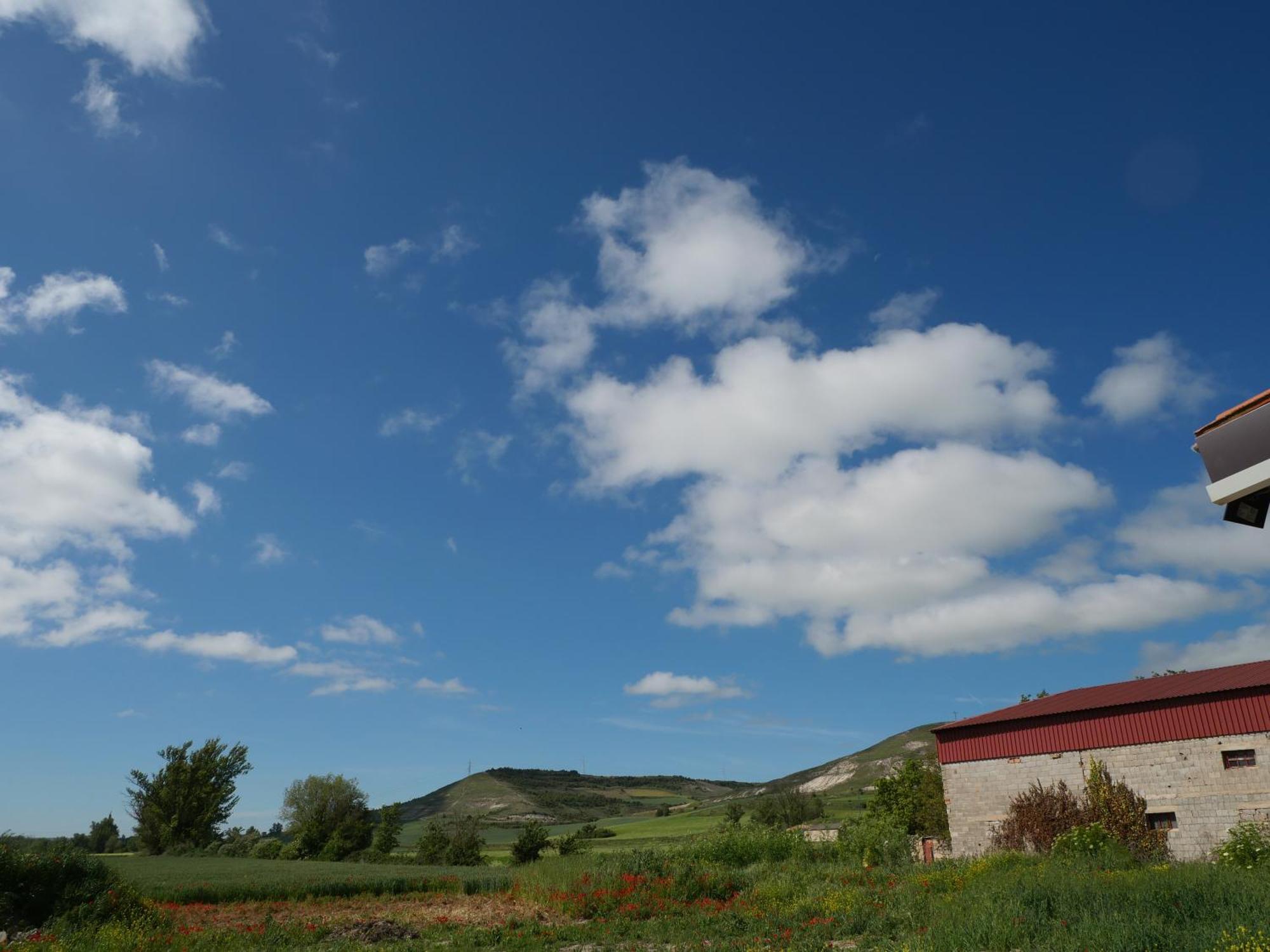 Albergue El Alfar/Pilgrim Hostel Hornillos del Camino Esterno foto