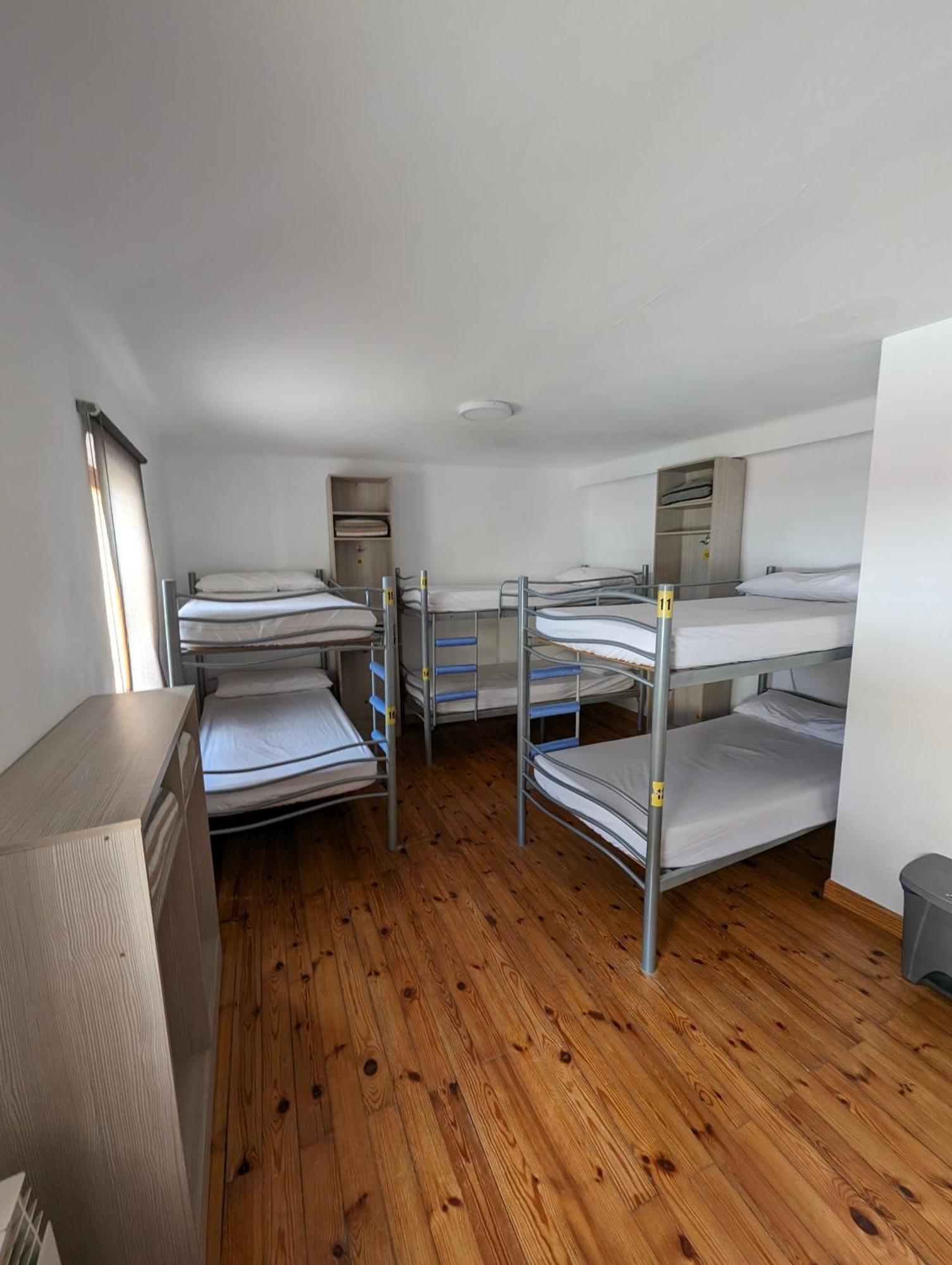 Albergue El Alfar/Pilgrim Hostel Hornillos del Camino Esterno foto