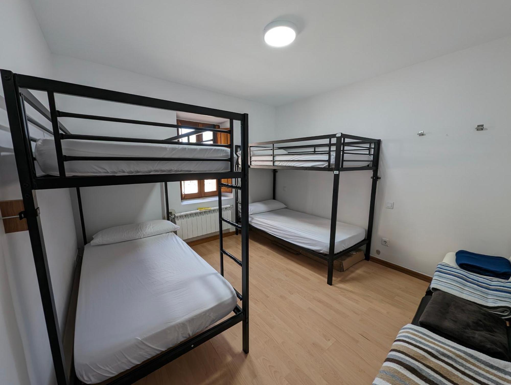 Albergue El Alfar/Pilgrim Hostel Hornillos del Camino Esterno foto