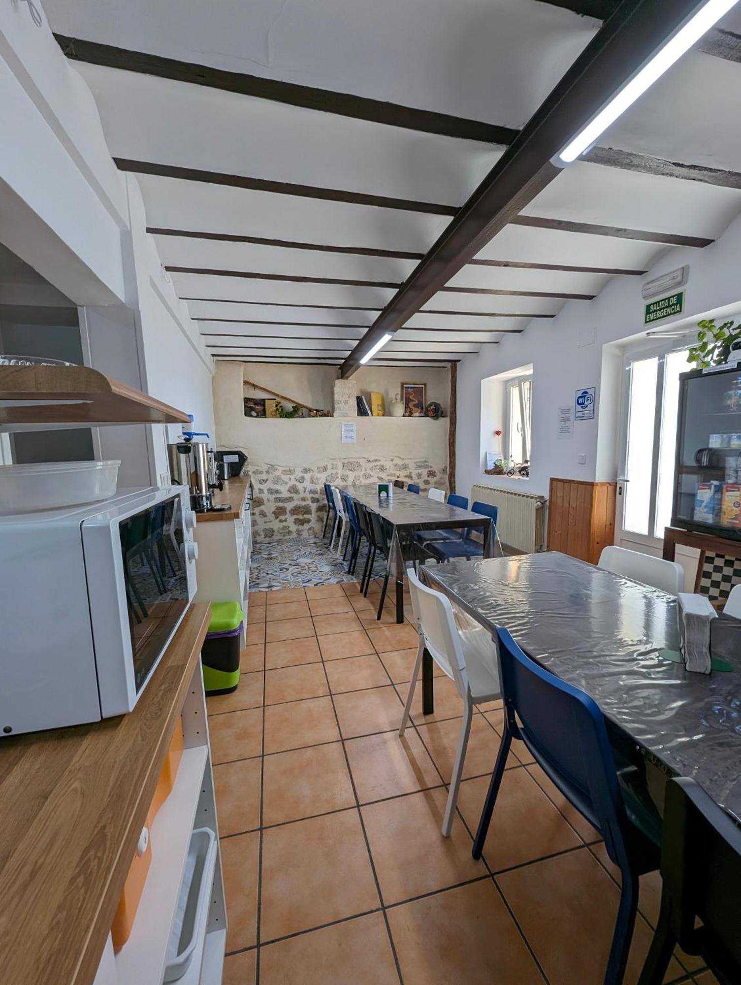 Albergue El Alfar/Pilgrim Hostel Hornillos del Camino Esterno foto